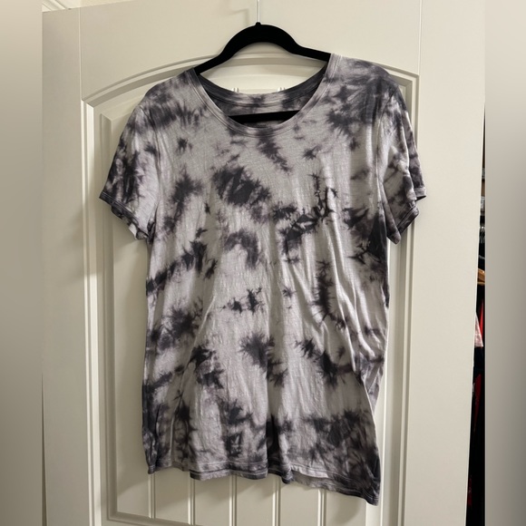 BNWOT PINK Victoria’s Secret Tie Dye Tee - Picture 1 of 2